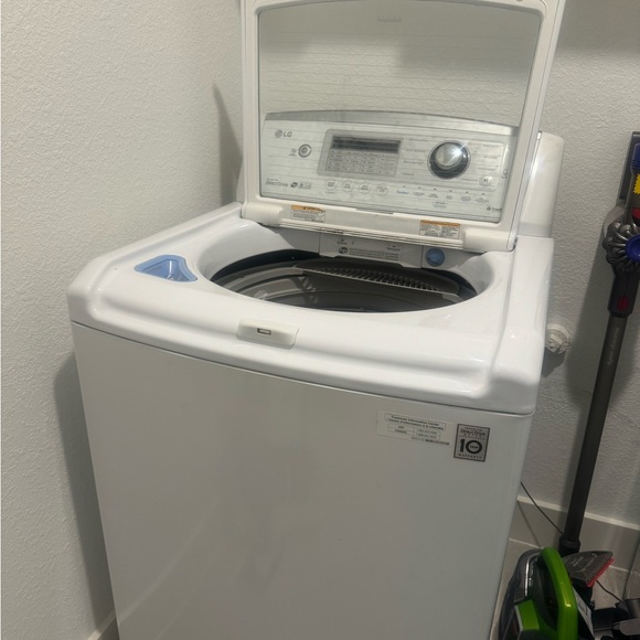 LG washer and dryer combo. Used great condition! - Picture 3 of 4
